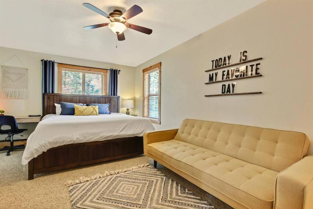 Magical Mccall Retreat Near Golf Course And Lake Exterior photo