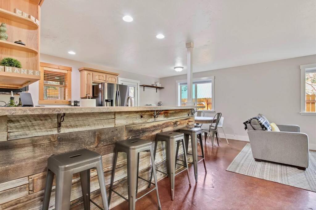 Magical Mccall Retreat Near Golf Course And Lake Exterior photo